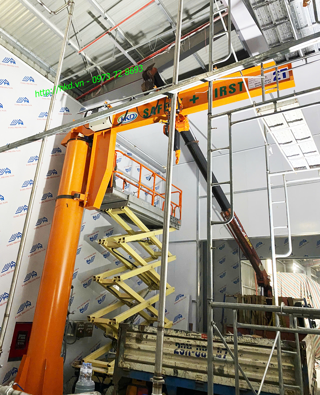 Cẩu trục quay 2 tấn lắp đặt trọn bộ HKD