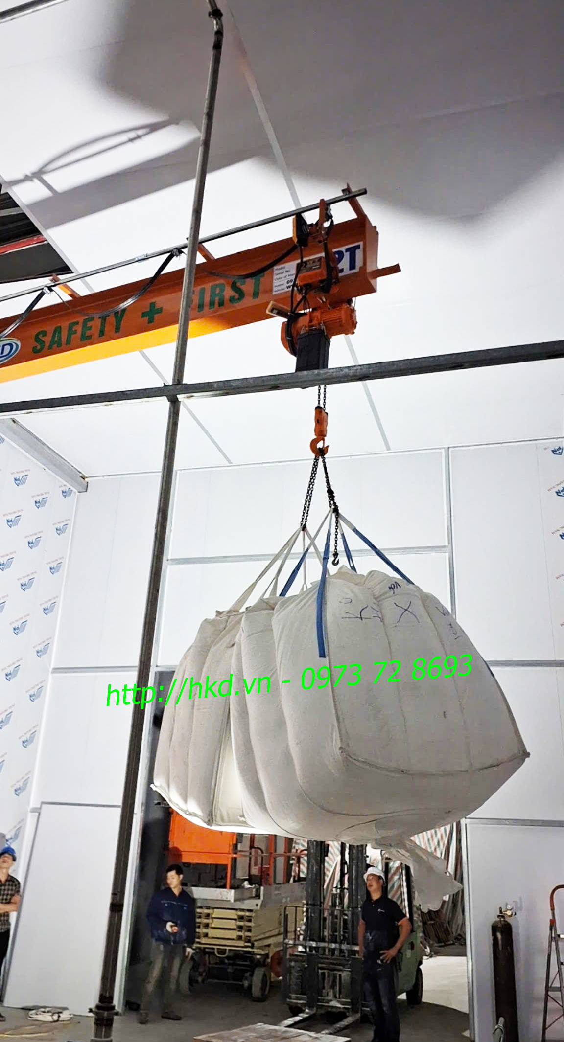 Kiểm định tải đầu cần của cẩu trục quay 2 tấn