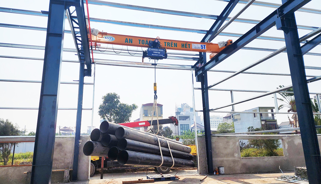 Cầu trục dầm đơn 5 tấn lắp đặt tại KCN Đồng Văn, Hà Nam