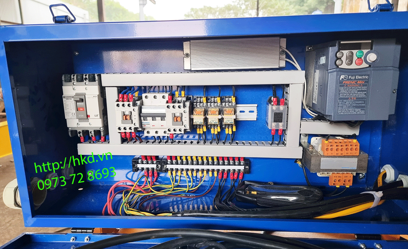 Tủ điện điều khiển cầu trục dầm đơn 1 tấn HKD